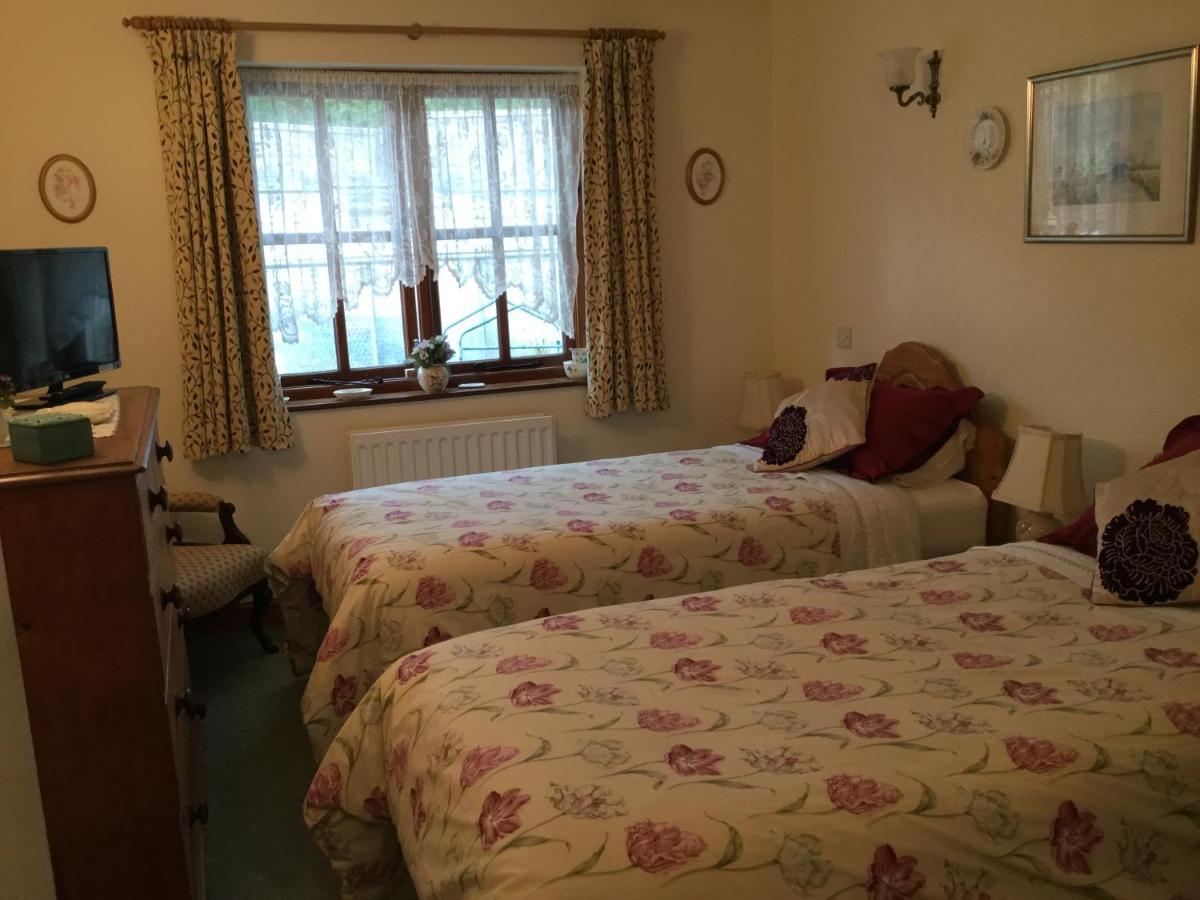 Li'Le Hullets, 3 Seed Howe Cottages Staveley  Bagian luar foto